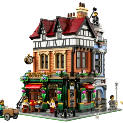 10350 - Tudor Corner